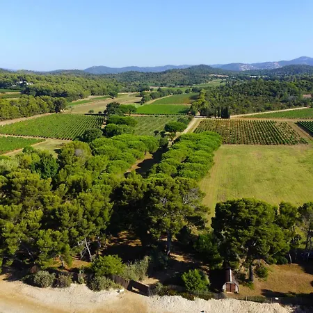 Mazet Marius Pour 4 Personnes Avec Piscine Et Tennis A La Londes-les-maures Villa La Londe-les-Maures