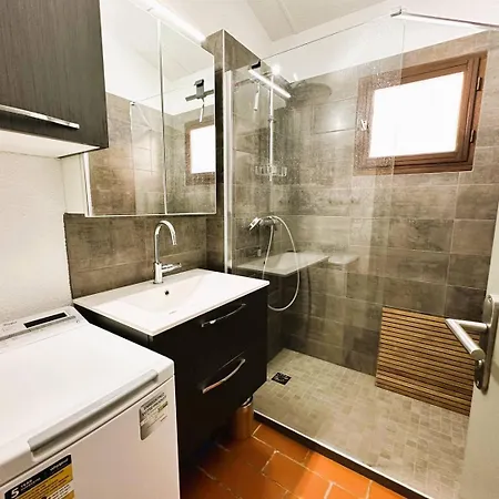 Mazet Marius Pour 4 Personnes Avec Piscine Et Tennis A La Londes-les-maures *
