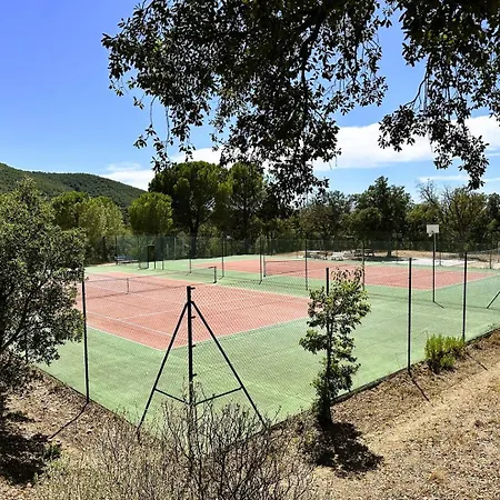 Villa Mazet Marius Pour 4 Personnes Avec Piscine Et Tennis A La Londes-les-maures *