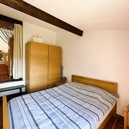 Mazet Marius Pour 4 Personnes Avec Piscine Et Tennis A La Londes-les-maures *
