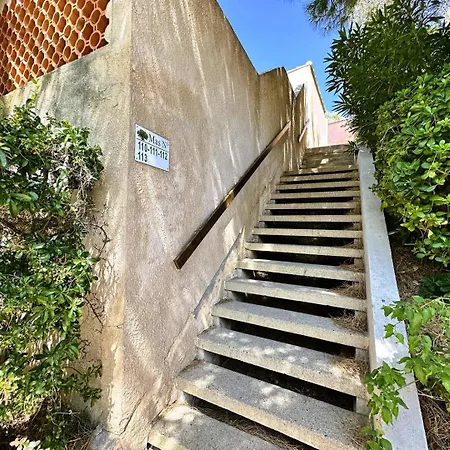 Mazet Marius Pour 4 Personnes Avec Piscine Et Tennis A La Londes-les-maures Villa