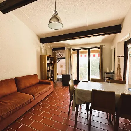 Villa Mazet Marius Pour 4 Personnes Avec Piscine Et Tennis A La Londes-les-maures *